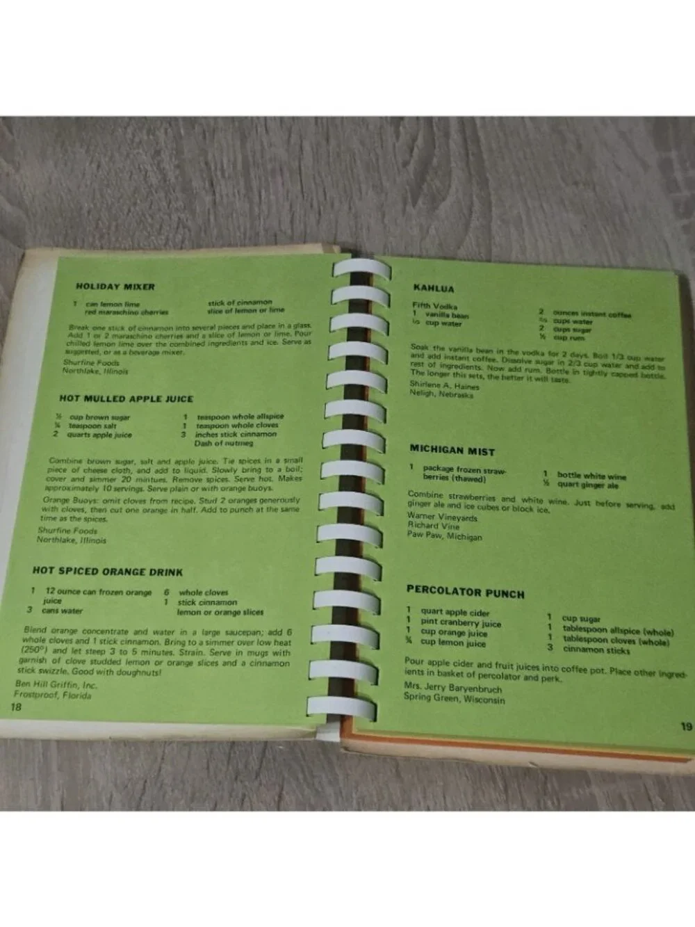 Vintage Shur Fine Foods Samplings from the Garden of Goodness Cookbook (1976)
